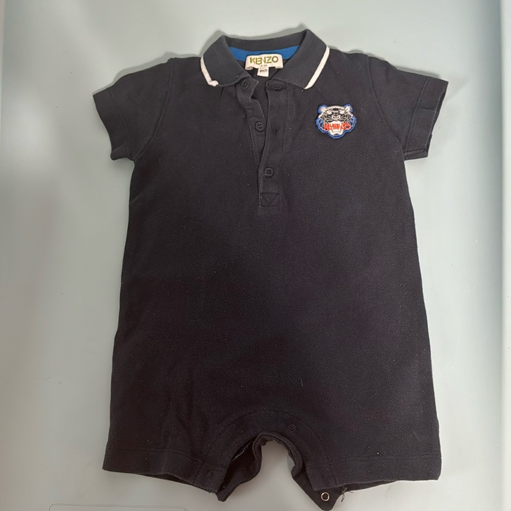 Kenzo Kids 9m onesy w collar and shorts
